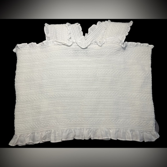Lulu’s; Emil White Smocked Crop Top, NWT size medium - Picture 6 of 8